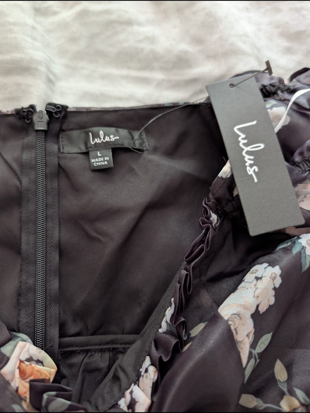 NWT Lulus Black Floral Long Sleeve Pleated Mini Dress Size Large - Picture 4 of 7